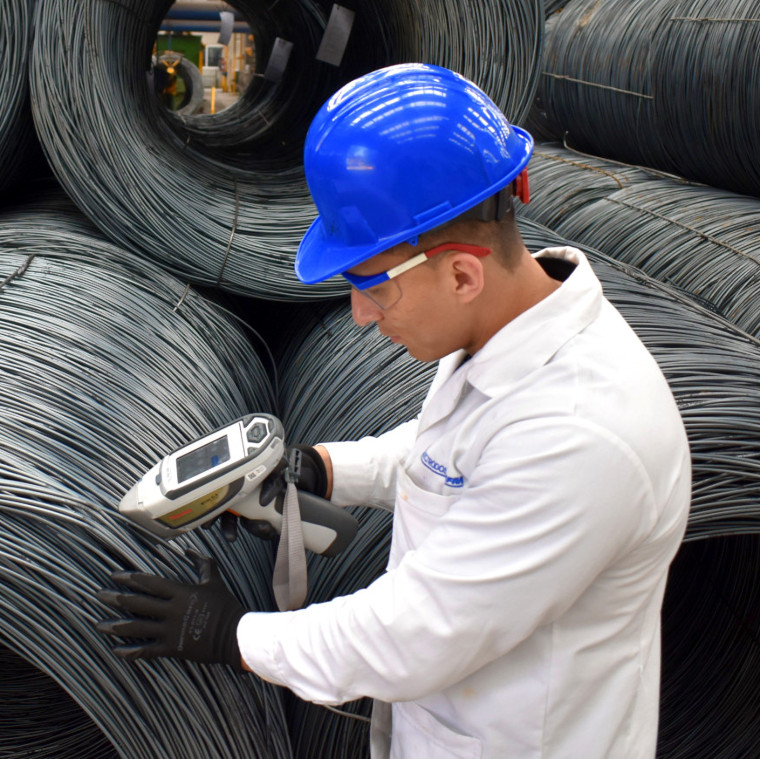Laboratorio de Electrodos Infra, Barrido de Elementos por Flourescencia de Rayos X