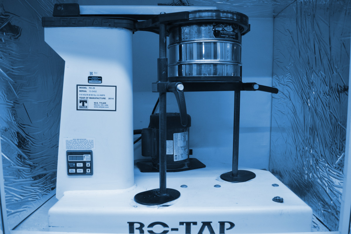 Análisis Químicos, Determinación de Carbono y Azufre en Minerales, 